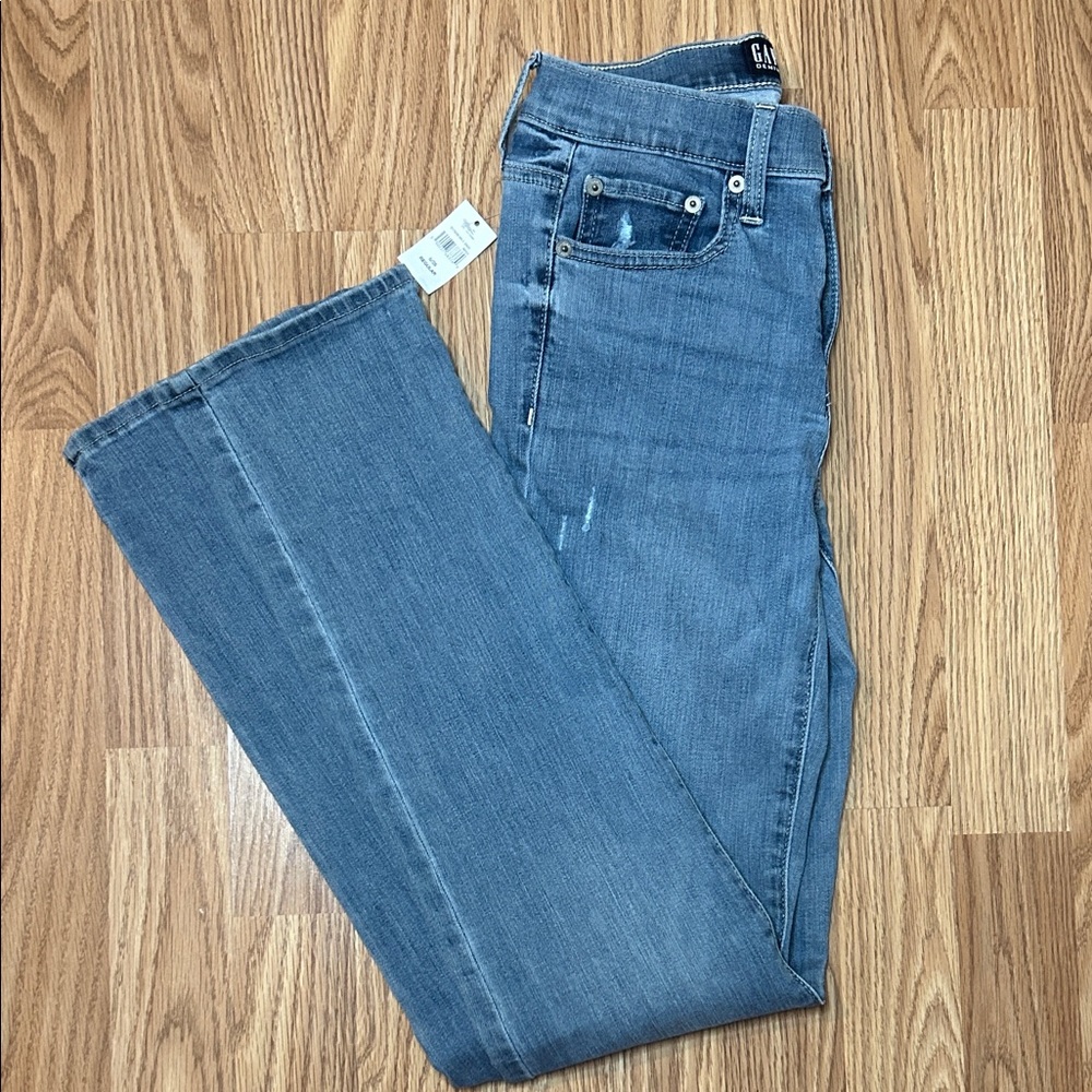 NWT GAP Women's Straight Leg Jeans in Denim Blue